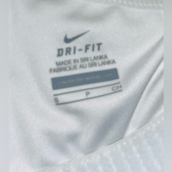 NIKE size S Crop Top White Sports Bra Racer Back Gym Athletic Ladies. - Picture 7 of 9